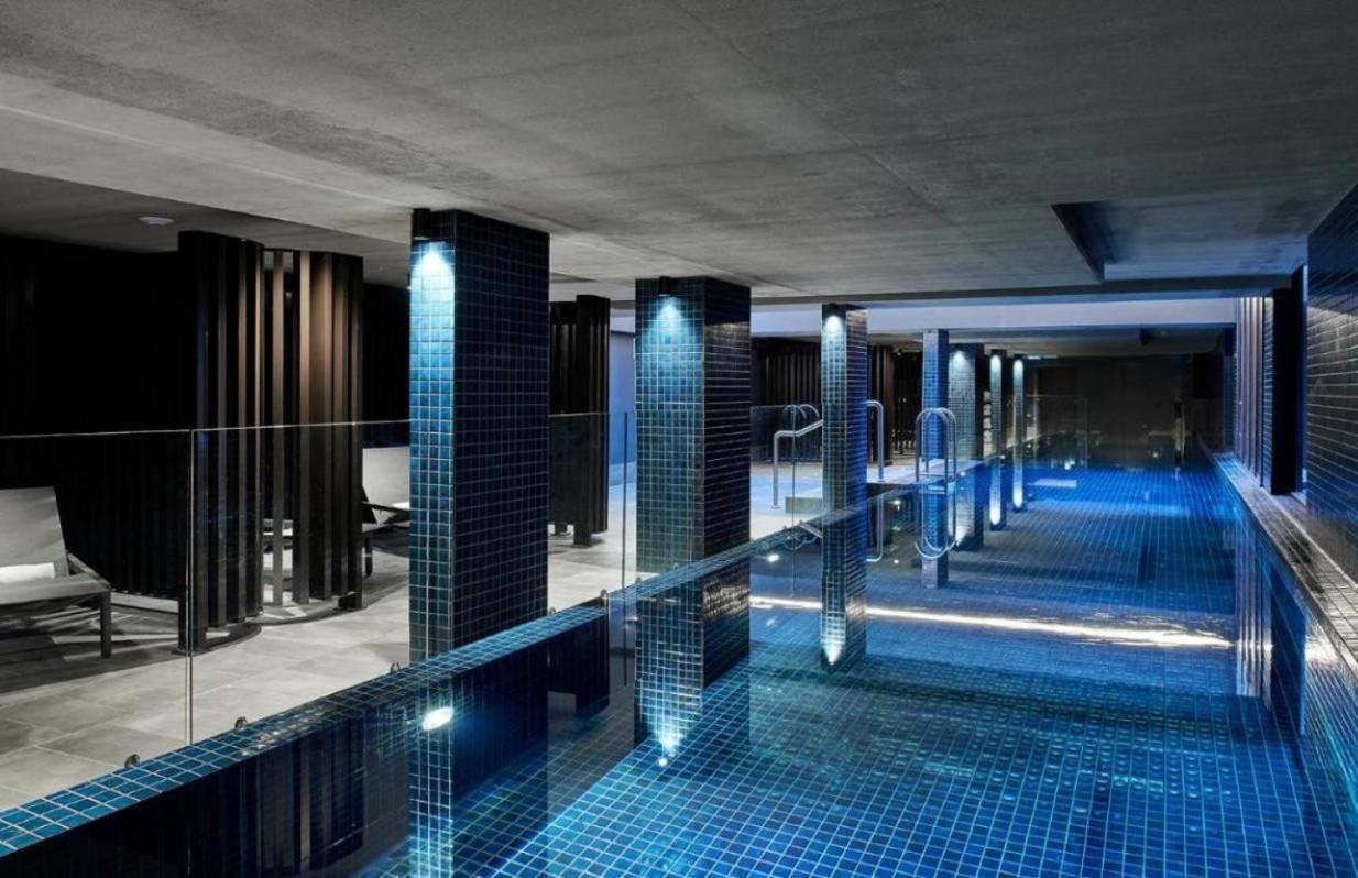2 Bed 2 Bath Luxury Apartment In Braddon Canberra - Free Heated Pool, Gym, Parking Exterior photo